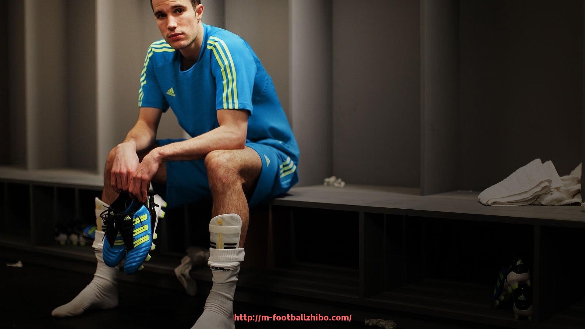 足球直播-火箭队与勇士队的直播时间安排及看点解析